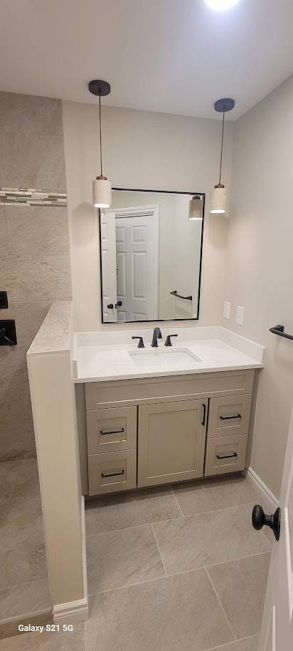 Updated bathroom from Vander Lee Construction in Grand Haven, Michigan